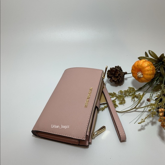 Michael Kors JST Large Double Zip Wristlet - Picture 4 of 8